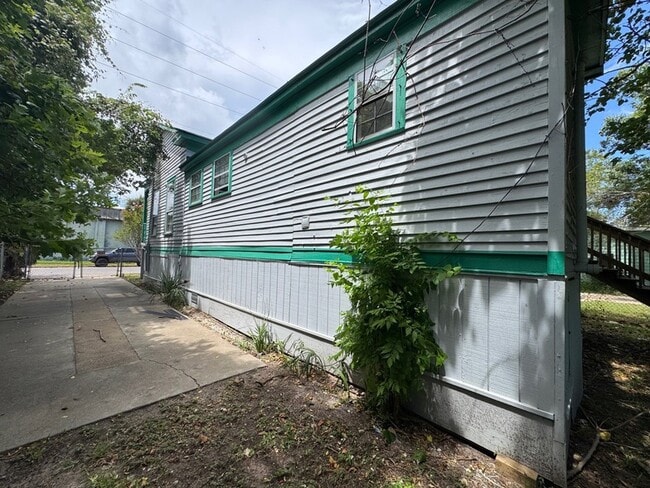Building Photo - 3621 Winnie St