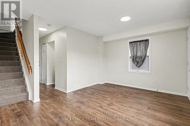 Photo du bâtiment - 1420 Raven Ave