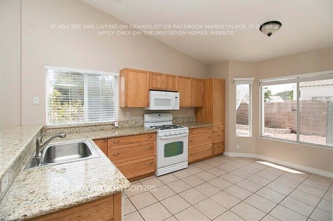 Foto del edificio - 6105 Desert Haven Rd