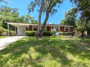 Building Photo - 3557 Edgewater Dr