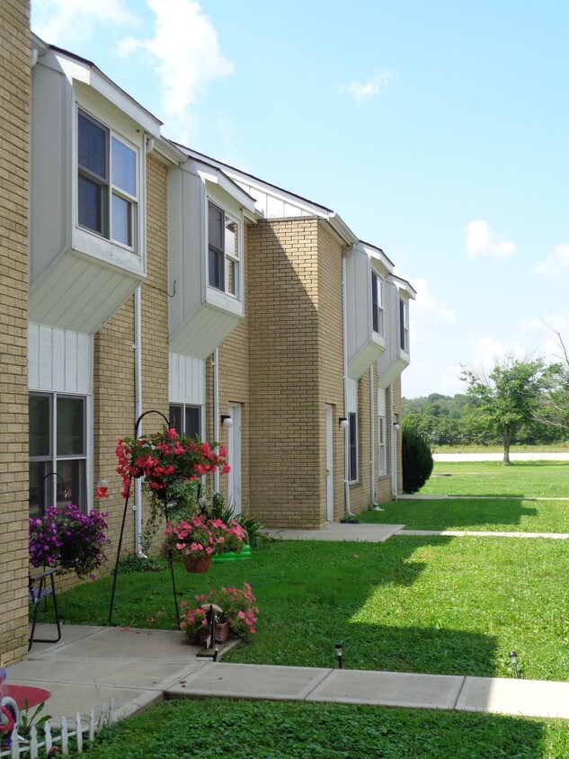 Dillsboro Townhomes Apartments in Dillsboro, IN
