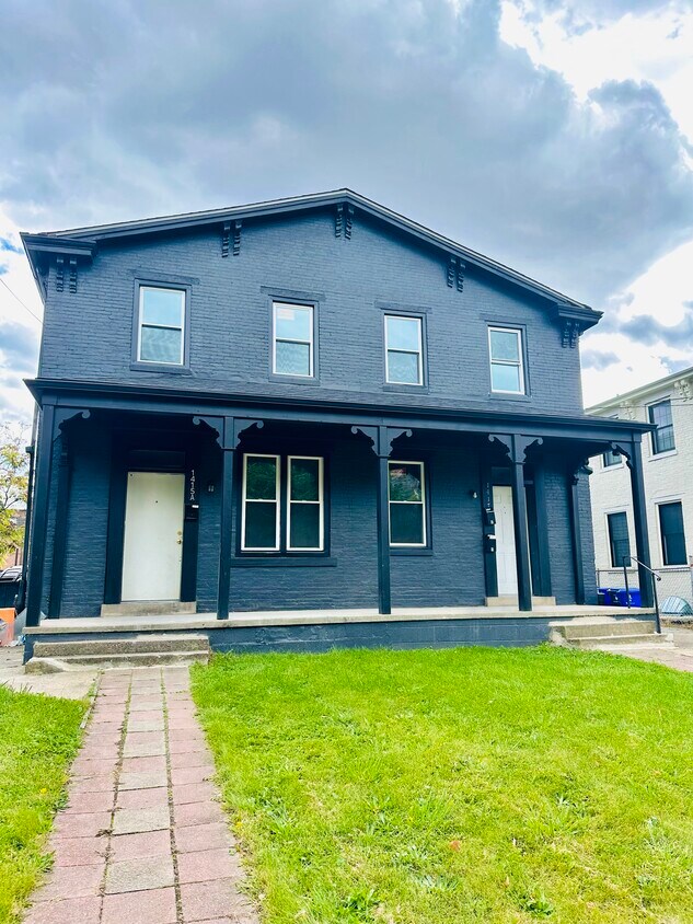 Primary Photo - 1415 Columbus Ave