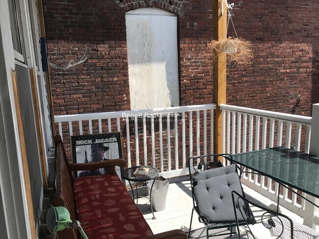 Building Photo - 6 Giles Park