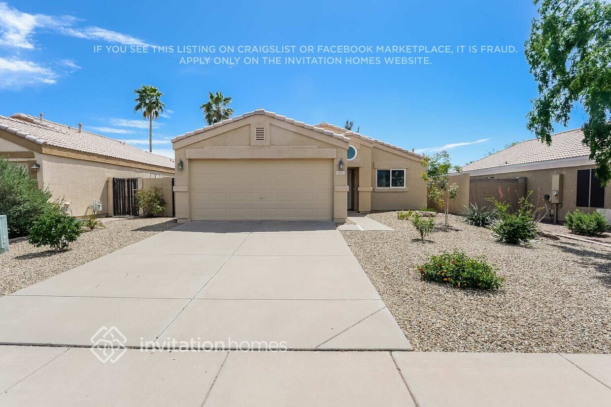 Foto principal - 1727 E Horseshoe Ave
