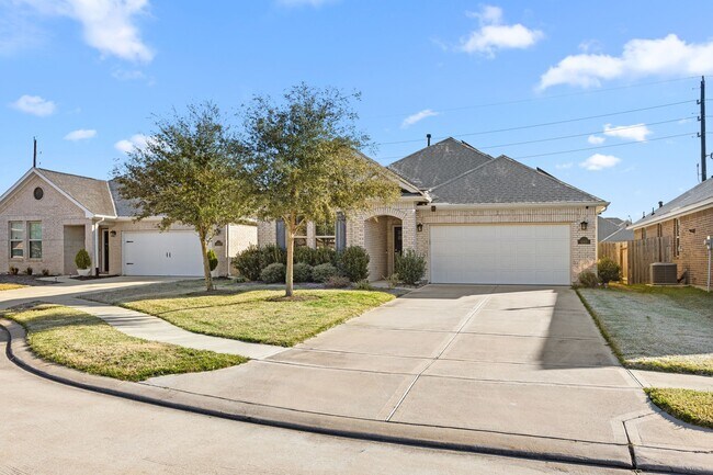 Foto del edificio - 8315 Divot Trce