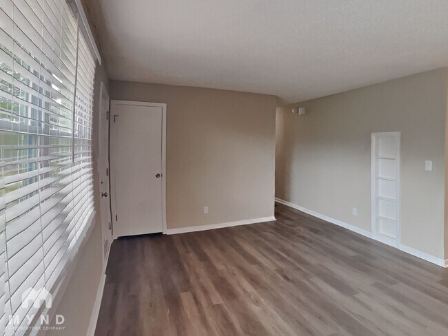 Foto del edificio - 406 Blair Villa Dr SE