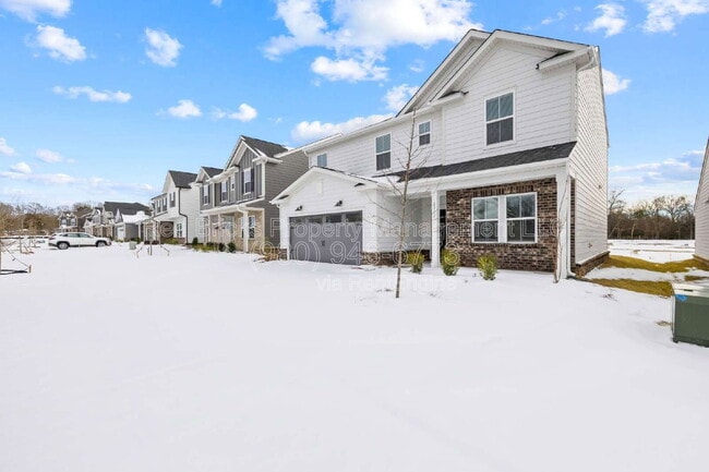 Foto del edificio - 2137 Riverbend Ave