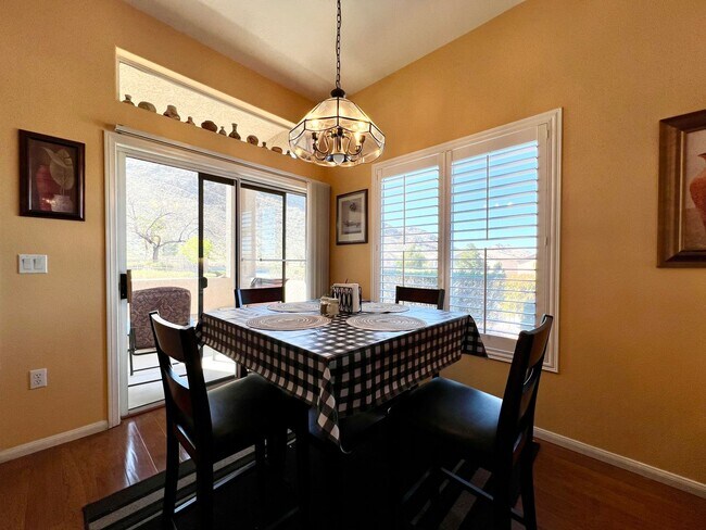 Building Photo - SHORT TERM LEASE! 2BD/2BA FURNISHED CONDO!...
