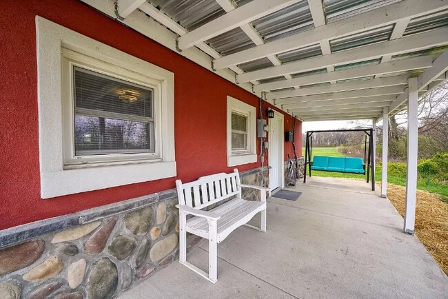 Building Photo - 3363 Rohr Rd