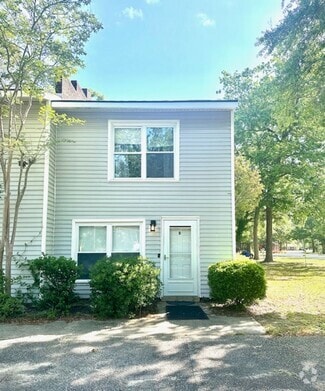Building Photo - 710 1st Ave N