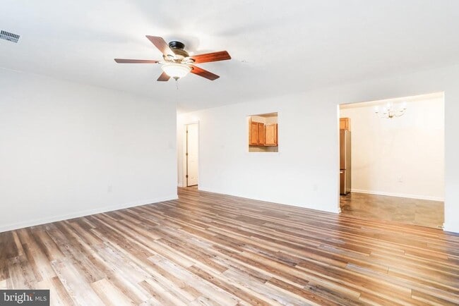 Foto del edificio - 145 Hailey Ln