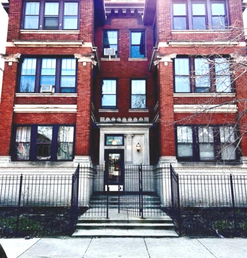 Primary Photo - 815 W Buena Ave