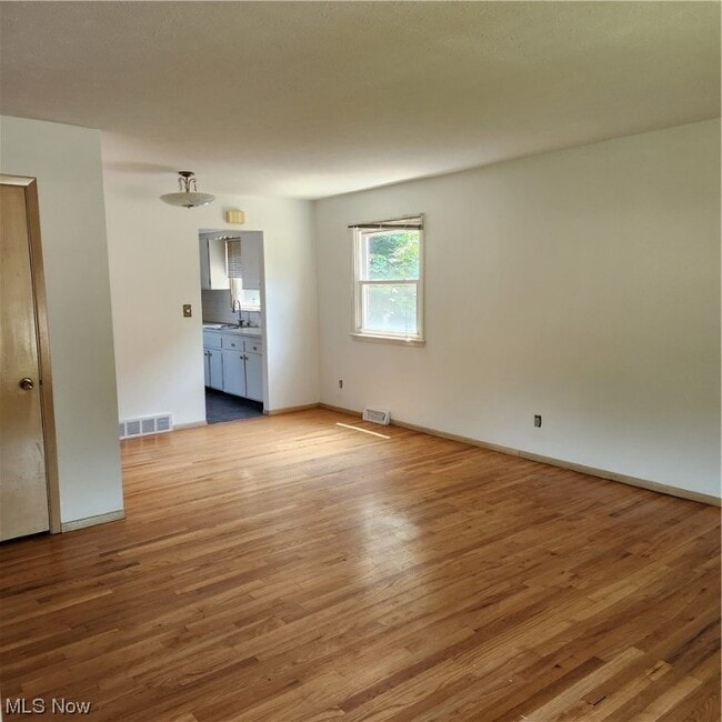 Building Photo - 1215-1217 Bonnie Ln