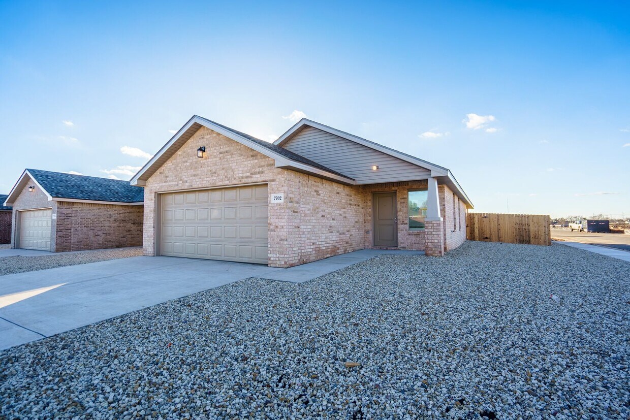 Foto principal - New Construction built in Elm Meadows