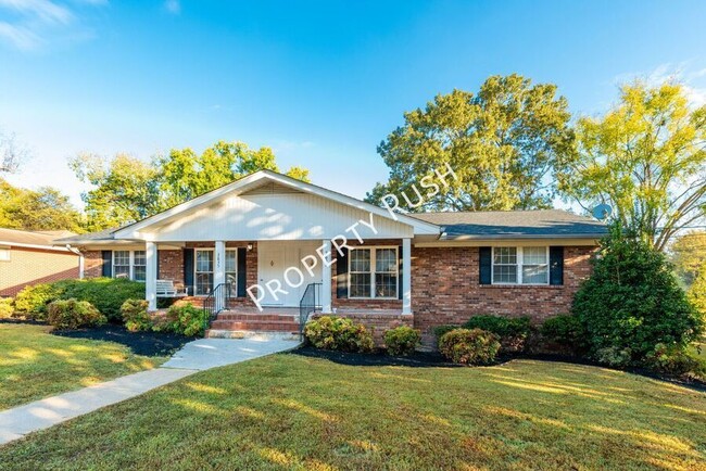 Building Photo - 3637 Missionaire Ave