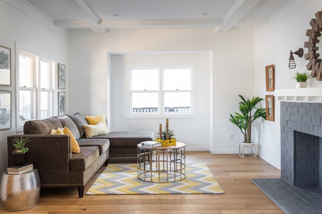 Foto del edificio - 1119 Logan St