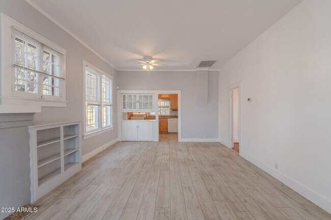 Foto del edificio - 711 E McKinley St