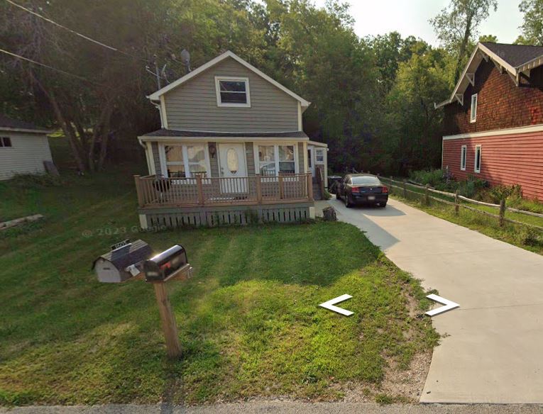Primary Photo - 1605 W Shore Dr