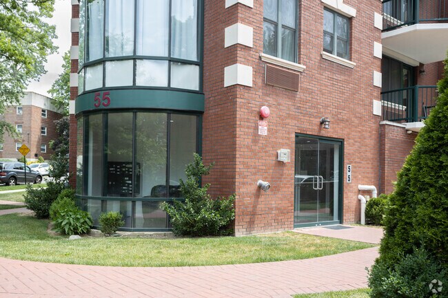 Entrance - 55 S Middle Neck Rd