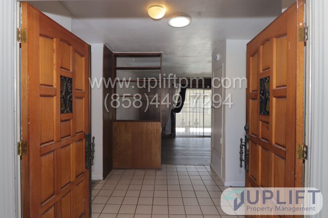 Foto del edificio - MOVE IN SPECIAL! 4bed/2bath house with gar...