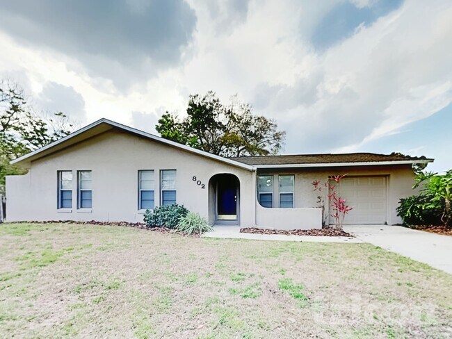 Foto del edificio - 802 Gullberry Ln