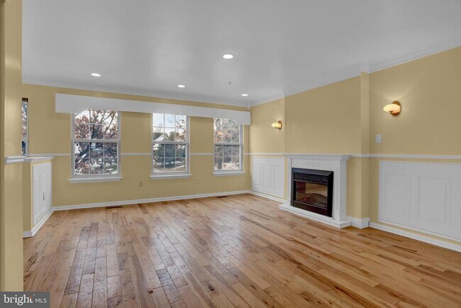 Foto del edificio - 3902 Cotton Tree Ln