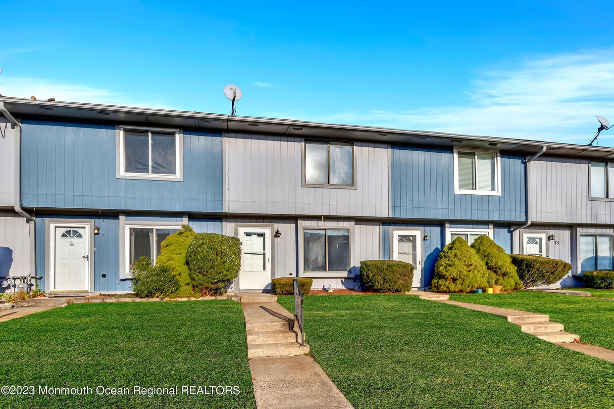 9 Creek Rd, Brick Township, NJ 08724 Condo for Rent in Brick Township