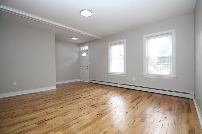 Living Room - 33 2nd St