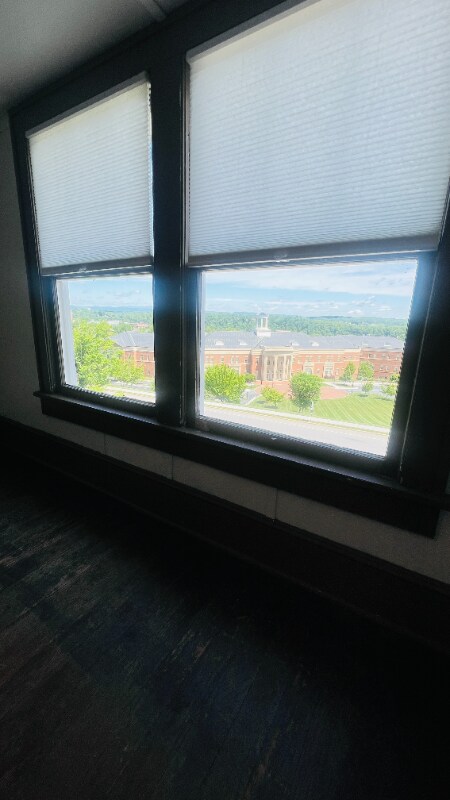 Foto del edificio - 812 Tyler Ave