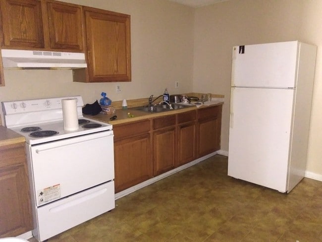 Building Photo - Apartment in Anderson