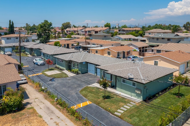 Foto del edificio - 3253 Stevens Ave