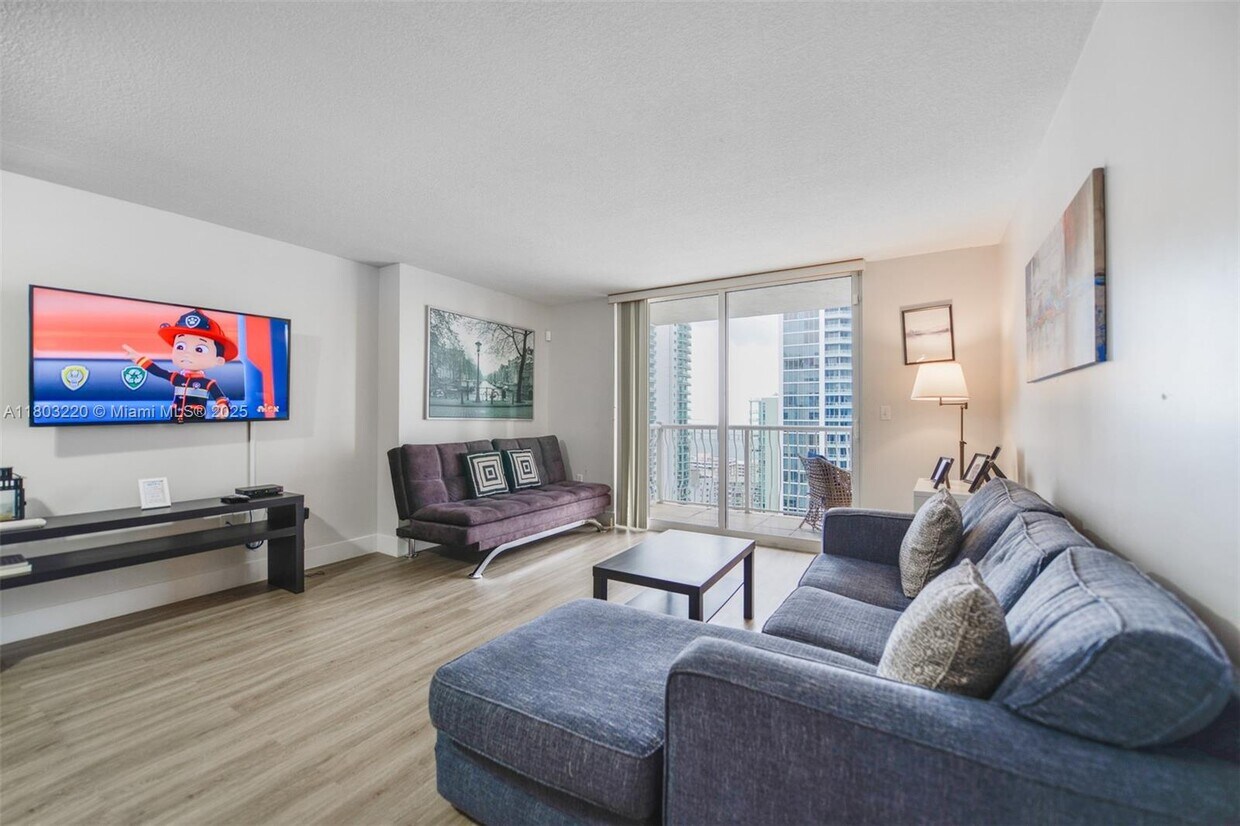 Primary Photo - 1200 Brickell Bay Dr