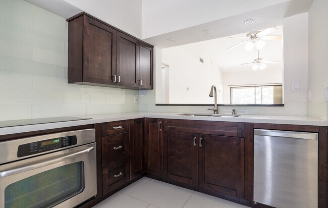 Foto del edificio - 3129 Millwood Terrace