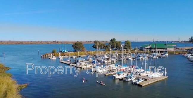 Foto del edificio - 122 W 5th St