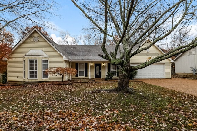 Building Photo - 5733 Crievewood Dr