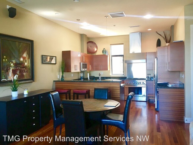 Foto del edificio - 1628 NW Riverscape St