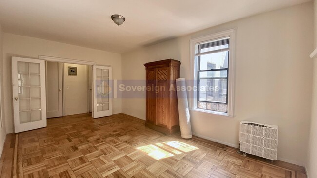 Building Photo - 1803 Riverside Drive