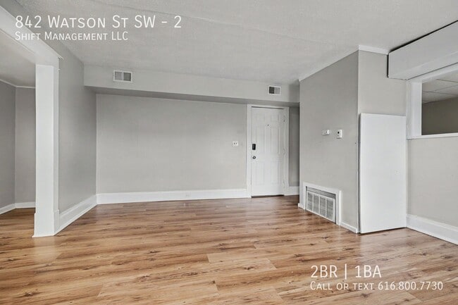 Building Photo - 842 Watson St SW