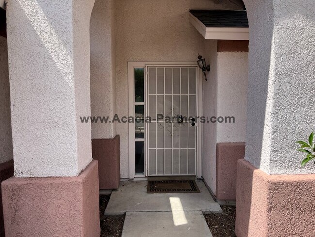 Building Photo - Three Bedroom In East Pointe Estates II