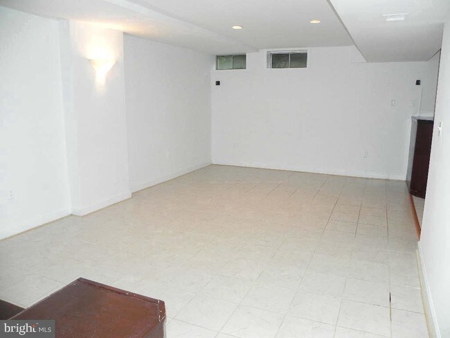 Building Photo - 1506 Fairlakes Pl