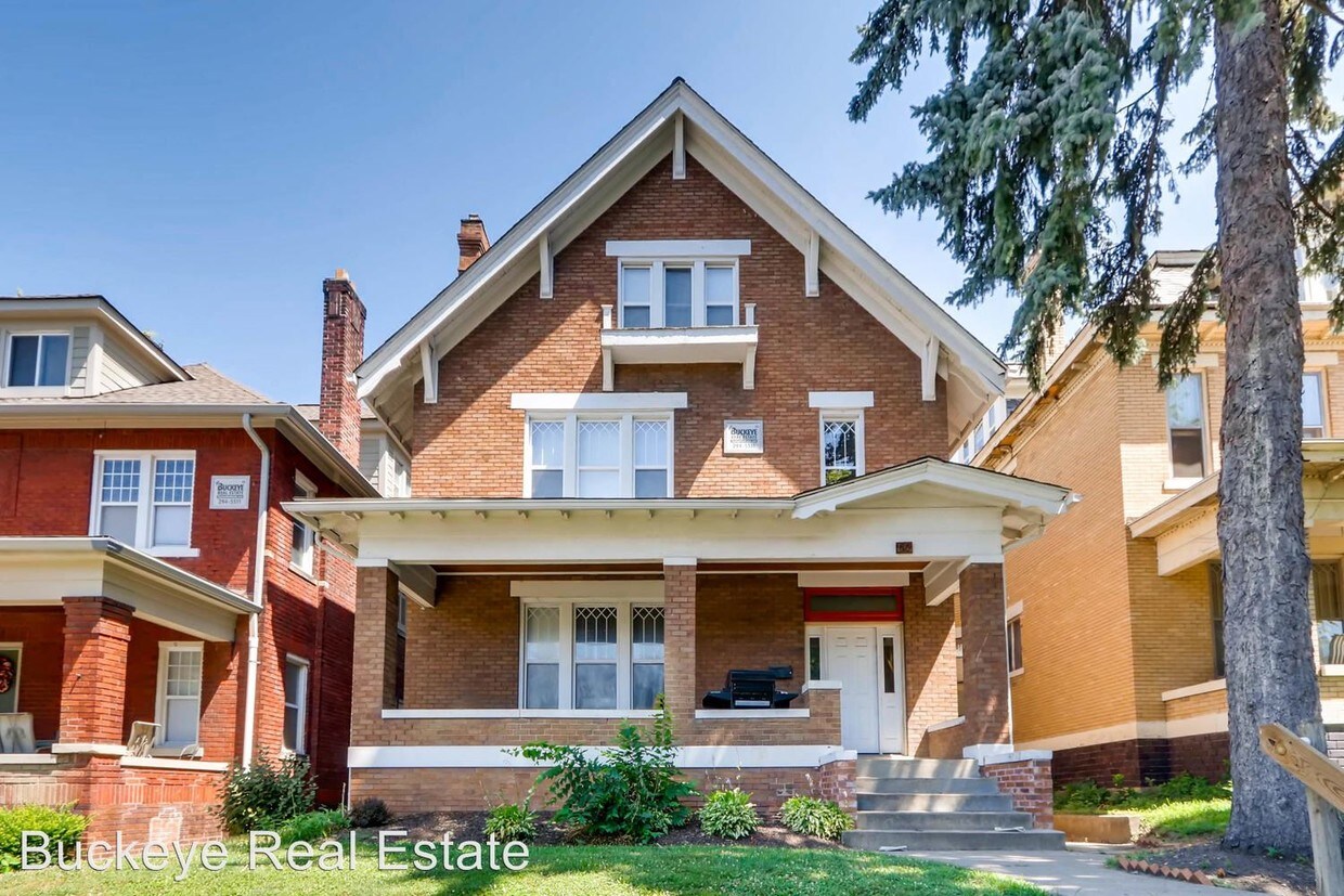 Primary Photo - 66 E 18th Ave