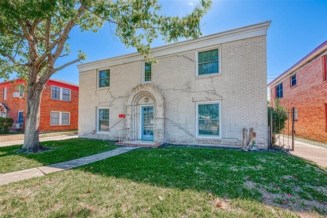 Building Photo - 6630 Lawndale St