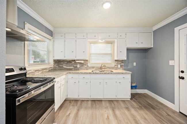 Foto del edificio - 6523 Cherrydale Dr