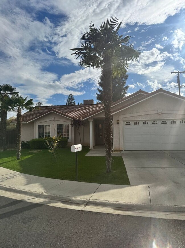 Foto del edificio - 4924 N Thorne Ave