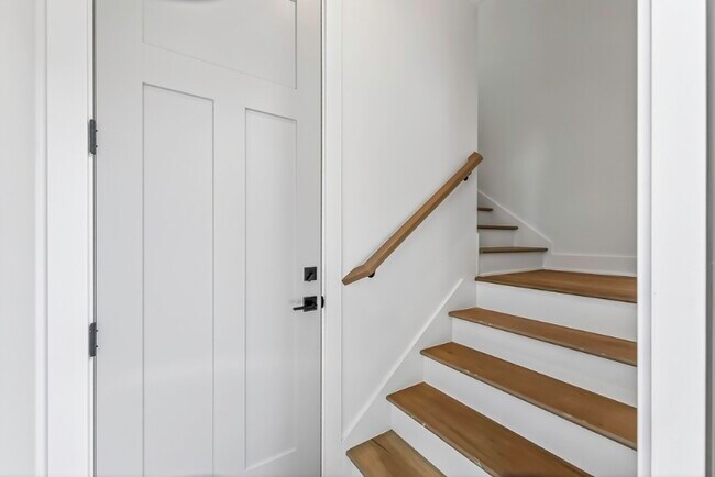 Foto del edificio - 2133 N Talbott St