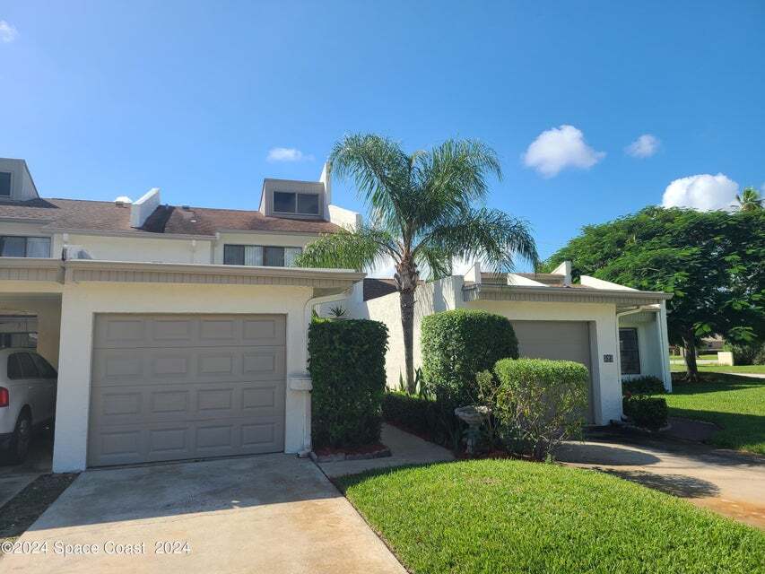 Foto principal - 521 Summerset Ct