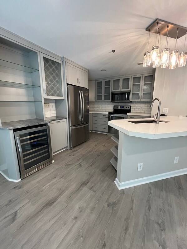 Foto del edificio - 517 N Graham St