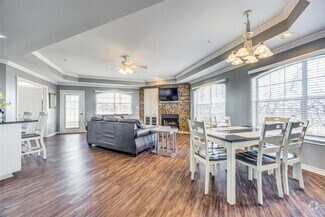 Building Photo - 290 Tanglewood Cir