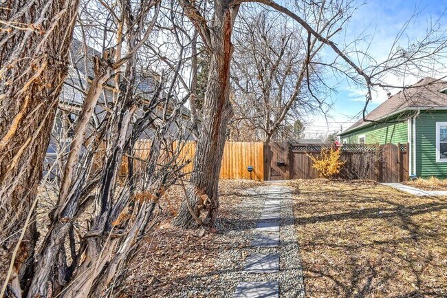 Building Photo - 3989 Zenobia St