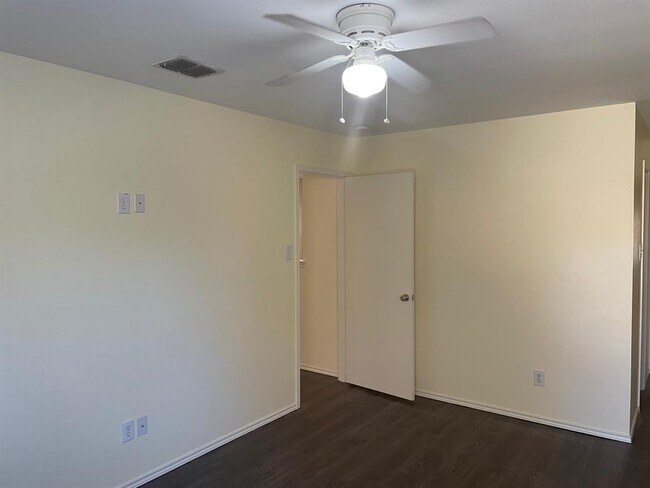 Foto del edificio - 1705 Diamond Lake Trail
